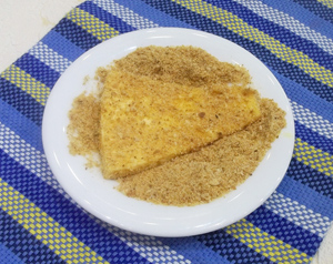 Готовим сыр в сухарях